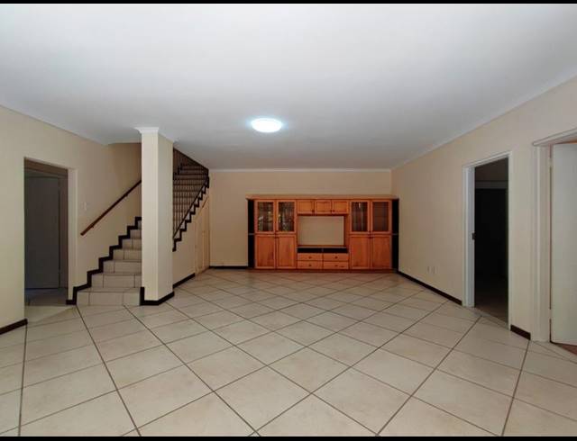 4 BEDROOM TOWNHOUSE FOR SALE IN WEMBLEY